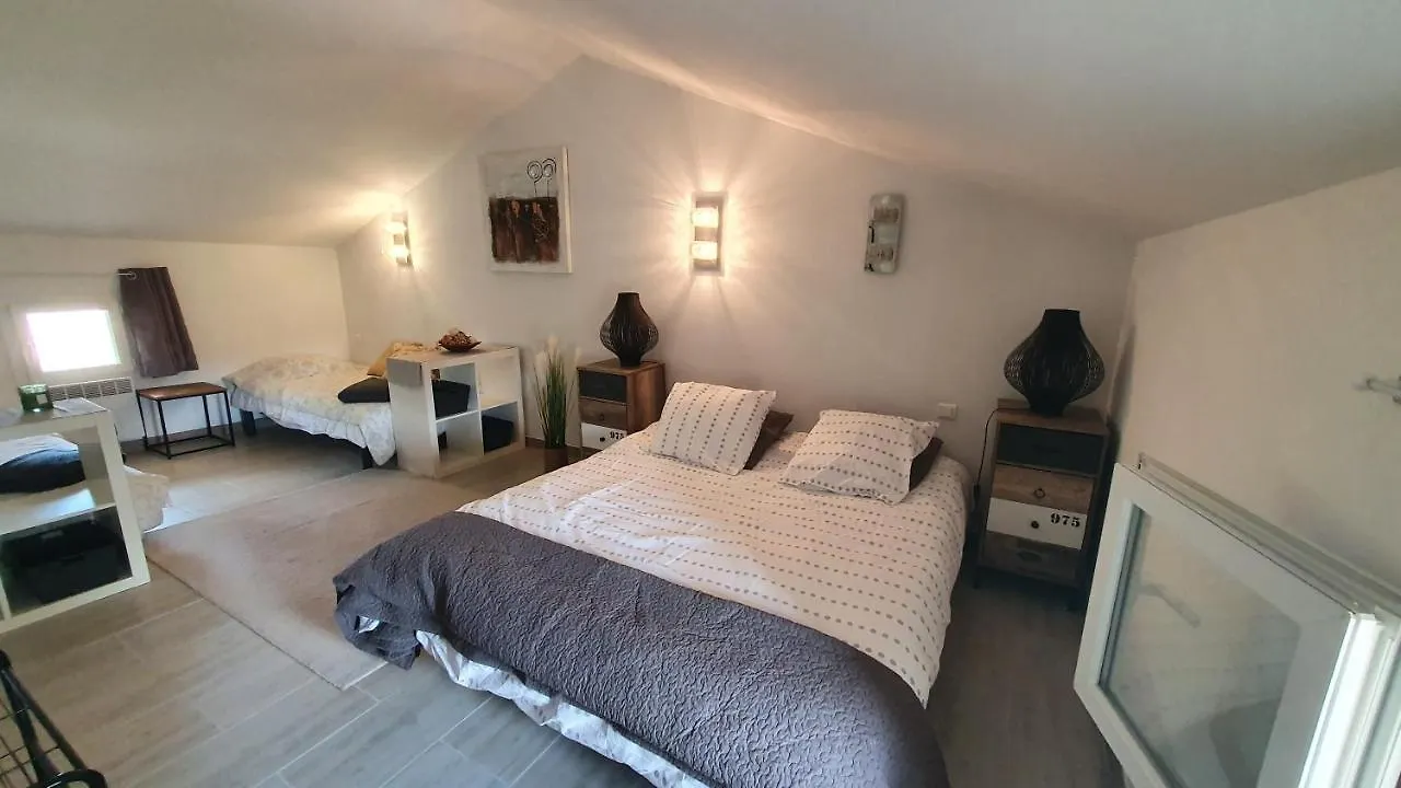 Villa Lou Mas d'Aimé à Velleron 0*,  France